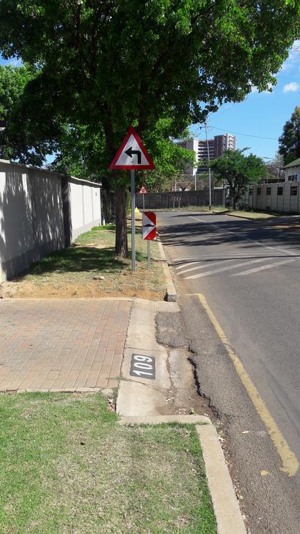Valley Guest House Pretoria-Noord Exterior foto